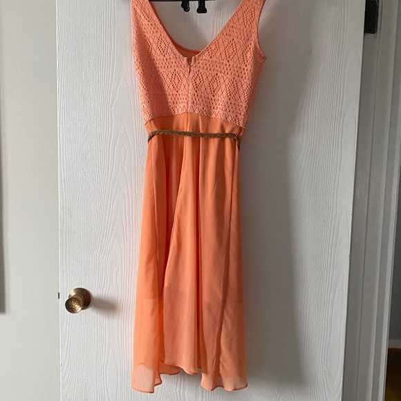 Le Chateau Peach Asymmetrical Hem Dress - Picture 2 of 12